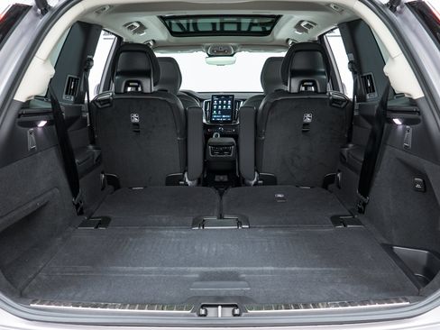 New 2026 Volvo XC90 B5 Ultra w/ Protection Package AWD/4WD image 10