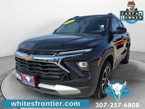 Used 2025 Chevrolet TrailBlazer LT AWD/4WD image 1