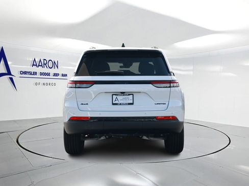 New 2025 Jeep Grand Cherokee Limited image 3