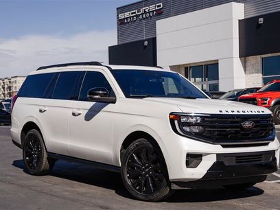Used 2025 Ford Expedition Platinum w/ Stealth Appearance Package