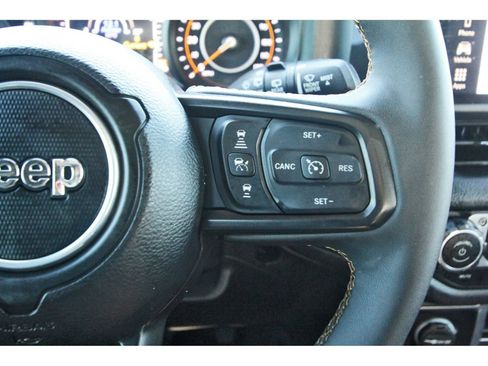 Used 2024 Jeep Wrangler Sport S image 19