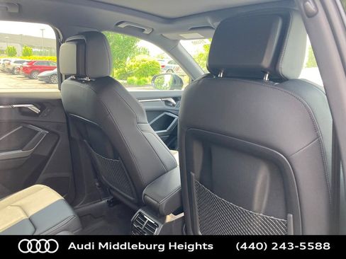 Used 2025 Audi Q3 2.0T Premium image 27