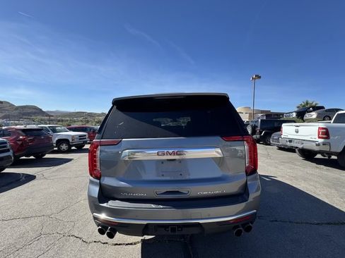 Used 2021 GMC Yukon Denali w/ Denali Premium Package image 4