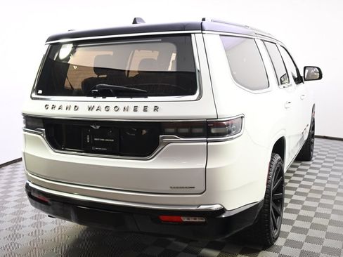 Used 2024 Jeep Grand Wagoneer Series III w/ Rear Seat Video Group 1 AWD/4WD image 6
