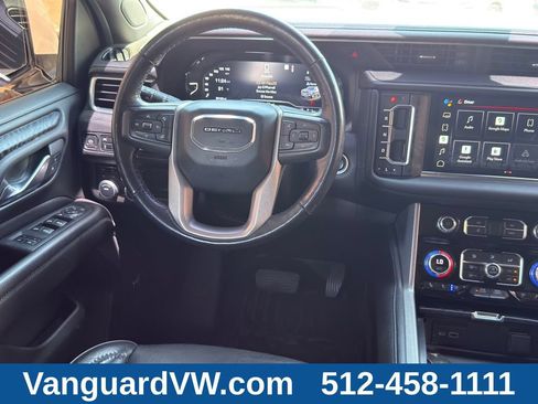 Used 2022 GMC Yukon XL Denali AWD/4WD image 31
