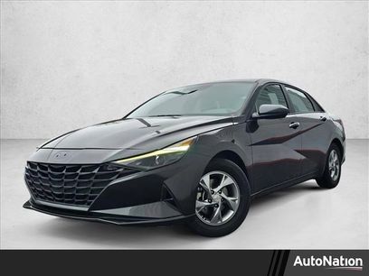 Used 2023 Hyundai Elantra SE w/ Cargo Package