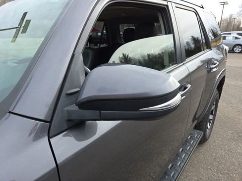 Used 2020 Toyota 4Runner TRD Off-Road image 37