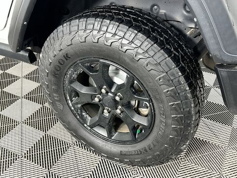 Used 2021 Jeep Wrangler Unlimited Sport image 38