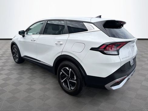 Used 2025 Kia Sportage LX FWD image 5