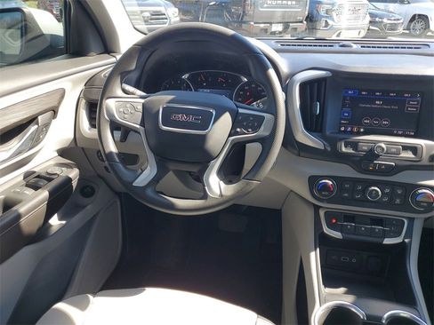 Certified 2022 GMC Terrain SLE w/ Driver Convenience Package image 16