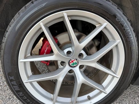 Used 2018 Alfa Romeo Stelvio Ti Sport AWD/4WD image 25