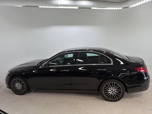 Used 2025 Mercedes-Benz C 300 4MATIC Sedan image 4