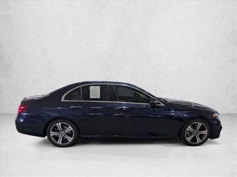 Used 2018 Mercedes-Benz E 300 image 4