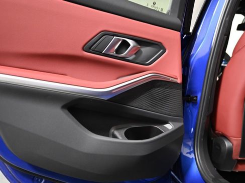 New 2026 BMW 330i Sedan w/ M Sport Package image 28