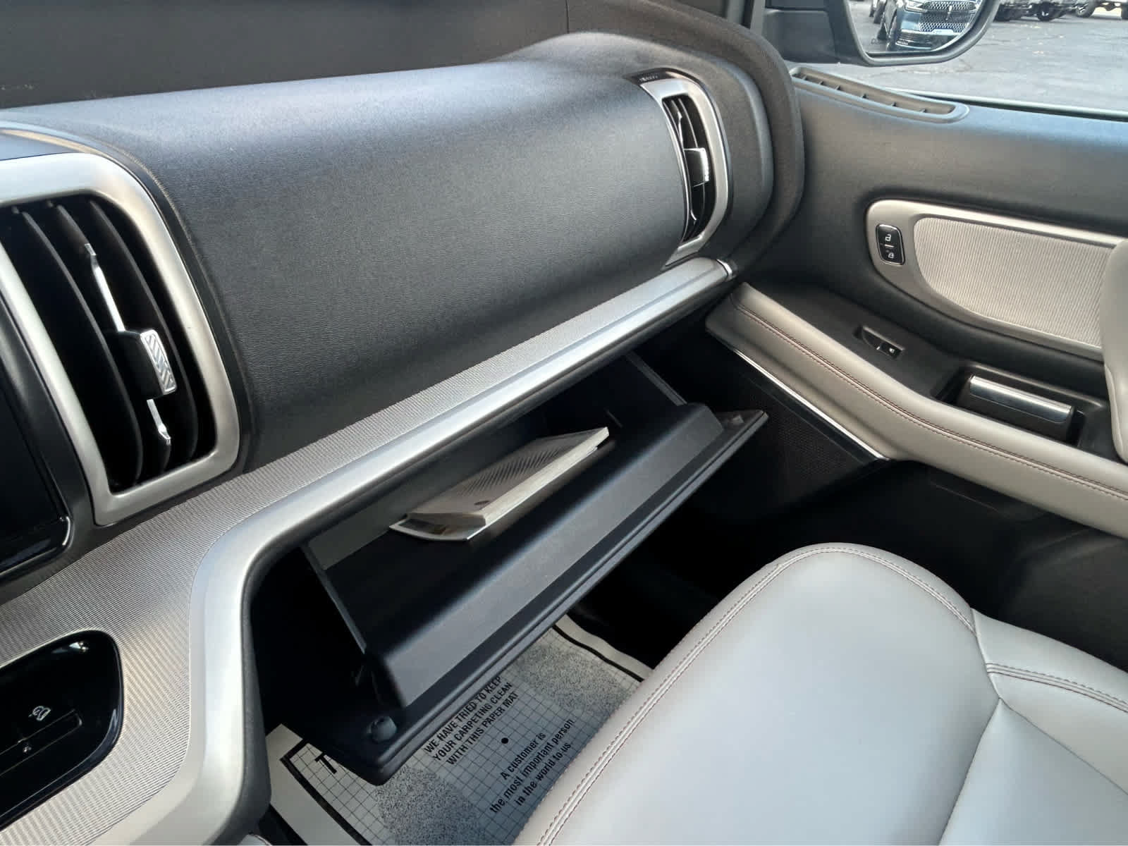 Certified 2025 Ford Expedition Active AWD/4WD image 63