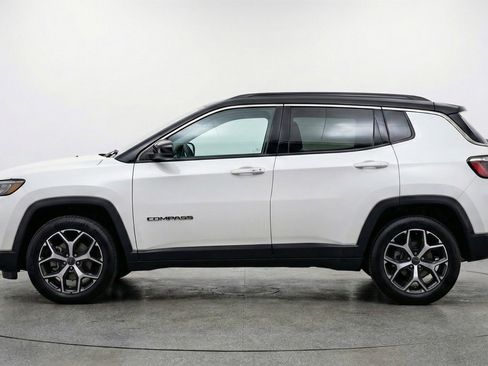 Used 2025 Jeep Compass Limited AWD/4WD image 3
