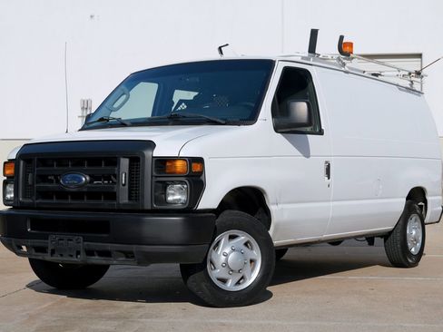 Used 2014 Ford E-150 and Econoline 150 w/ Power Group RWD image 2