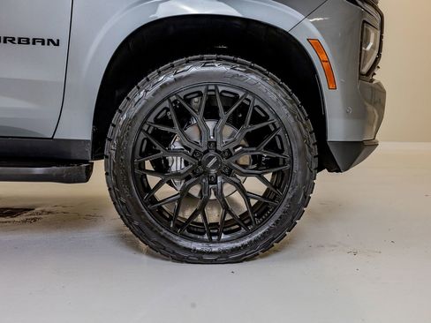 Used 2026 Chevrolet Suburban RST w/ RST Capability Package AWD/4WD image 13