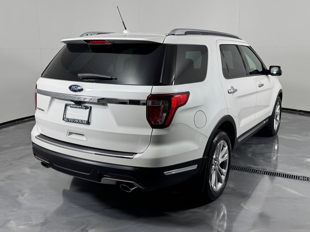 Used 2018 Ford Explorer Limited w/ Equipment Group 301A FWD image 5