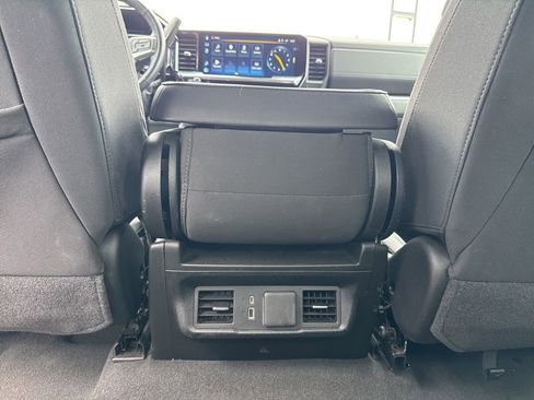 Used 2025 Chevrolet Silverado 1500 LT RWD image 21