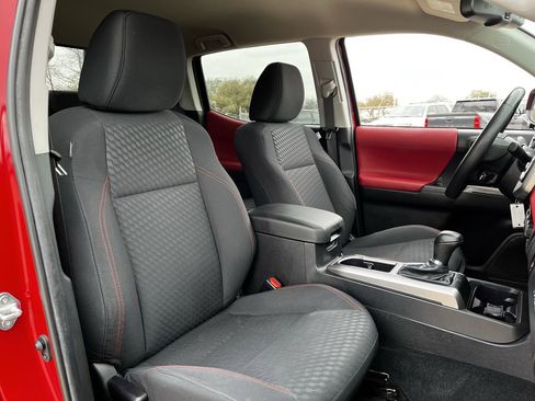 Used 2022 Toyota Tacoma SR5 image 24