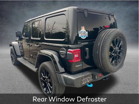 Used 2022 Jeep Wrangler Unlimited Sahara AWD/4WD image 6