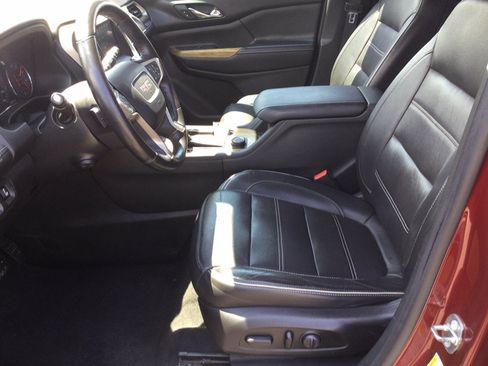 Used 2017 GMC Acadia Denali w/ Technology Package AWD/4WD image 23