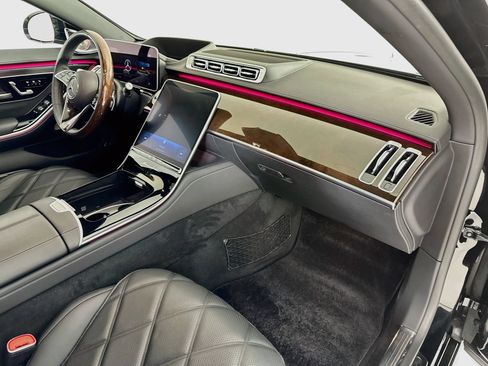 Certified 2024 Mercedes-Benz Maybach S 680 4MATIC image 33