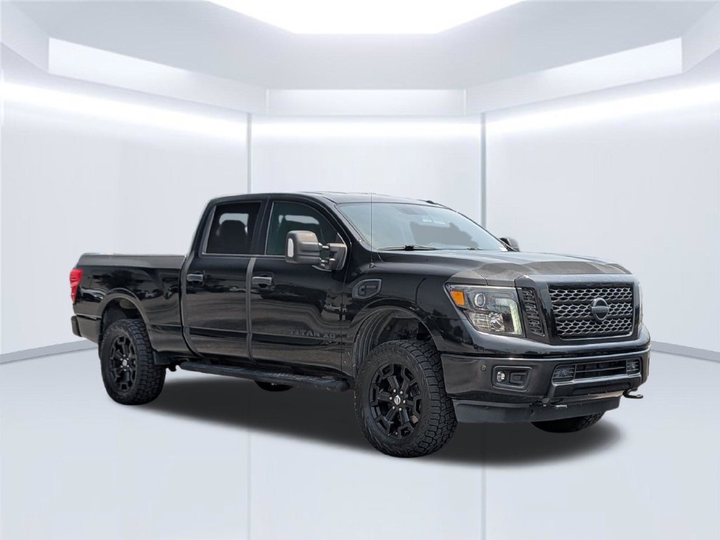 Used 2019 Nissan Titan SL w/ Midnight Edition AWD/4WD image 8