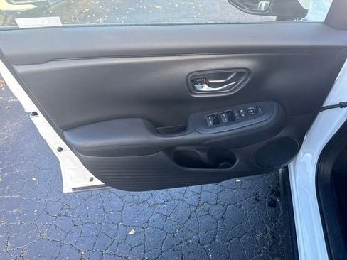 New 2026 Honda HR-V LX image 10