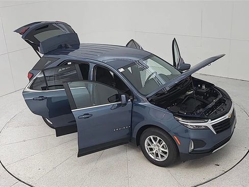 Used 2024 Chevrolet Equinox LT FWD image 21