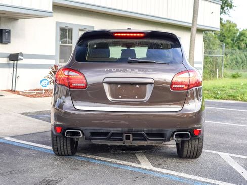 Used 2014 Porsche Cayenne AWD/4WD image 5