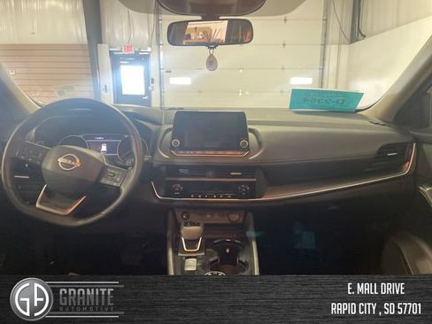 Used 2025 Nissan Rogue SV AWD/4WD image 20