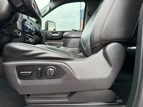 Used 2020 Chevrolet Silverado 2500 LTZ w/ LTZ Premium Package image 10