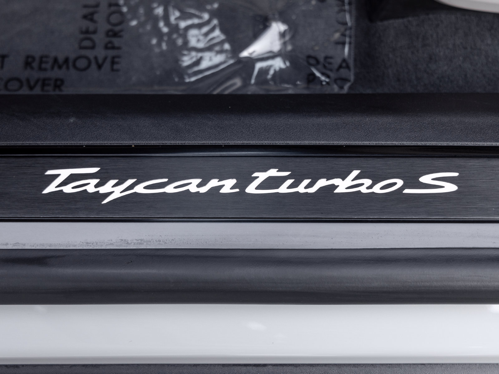 Certified 2021 Porsche Taycan Turbo S AWD/4WD image 25