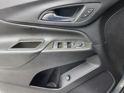 Used 2023 Chevrolet Equinox LT FWD image 34