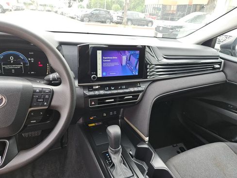 Used 2025 Toyota Camry LE FWD image 20