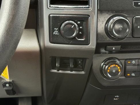 Used 2018 Ford F250 XLT w/ XLT Value Package image 25