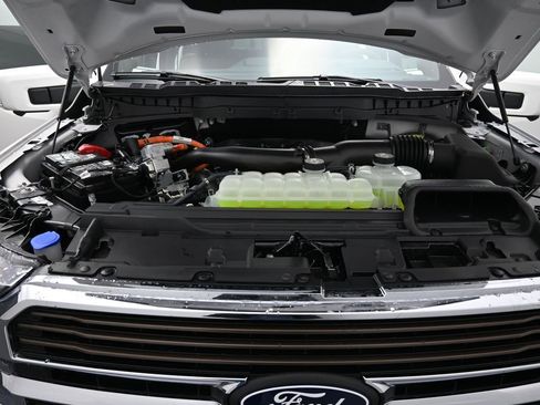 New 2025 Ford F150 King Ranch w/ FX4 Off-Road Package image 32