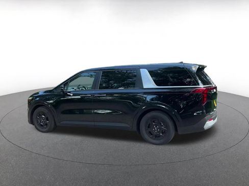 Used 2026 Kia Carnival FWD image 10
