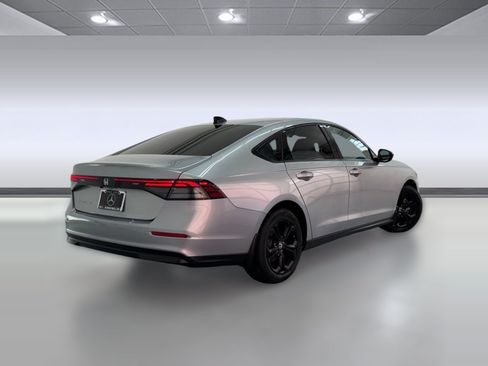 Used 2025 Honda Accord SE image 8