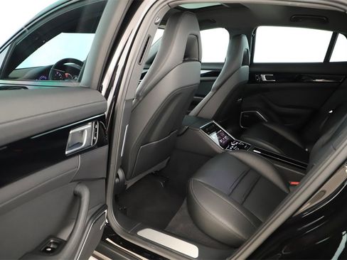 Used 2021 Porsche Panamera 4S image 26