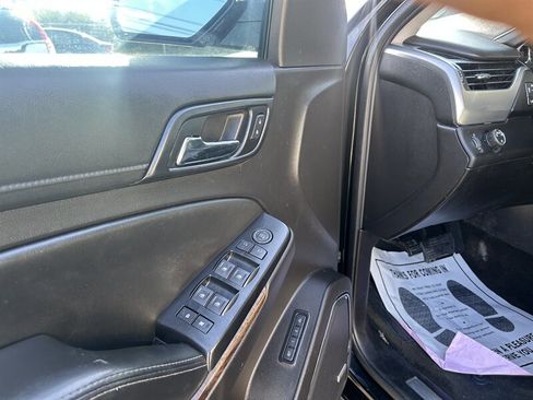 Used 2017 Chevrolet Suburban LT image 19