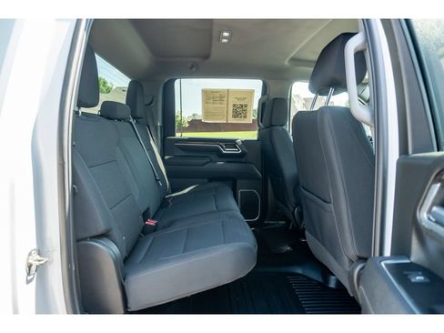 Used 2025 Chevrolet Silverado 2500 LT w/ Convenience Package AWD/4WD image 16