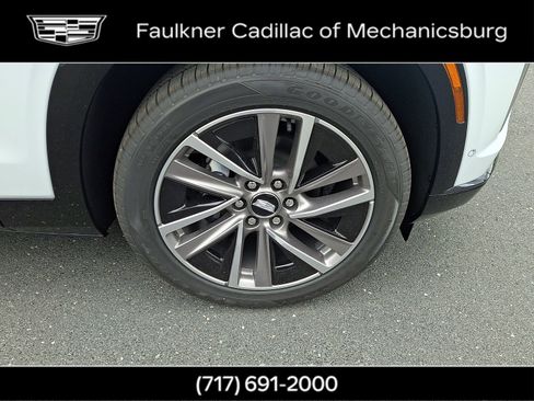 New 2026 Cadillac Vistiq Sport w/ LPO, Floor Liner Package AWD/4WD image 9