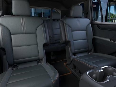 New 2026 GMC Acadia AT4 w/ Luxury Package AWD/4WD image 17