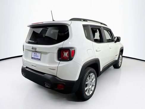 Used 2022 Jeep Renegade Latitude w/ Convenience Group image 5