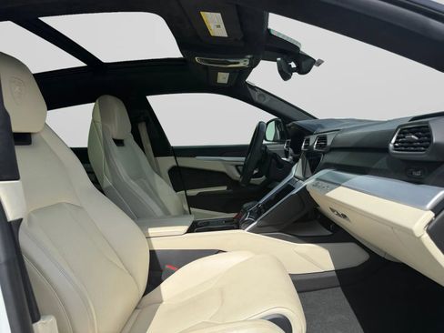 Used 2019 Lamborghini Urus AWD/4WD image 36
