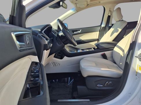 Used 2019 Ford Edge Titanium w/ Equipment Group 301A image 22