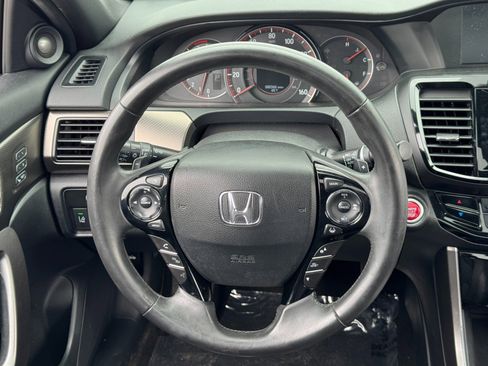 Used 2017 Honda Accord Touring image 20